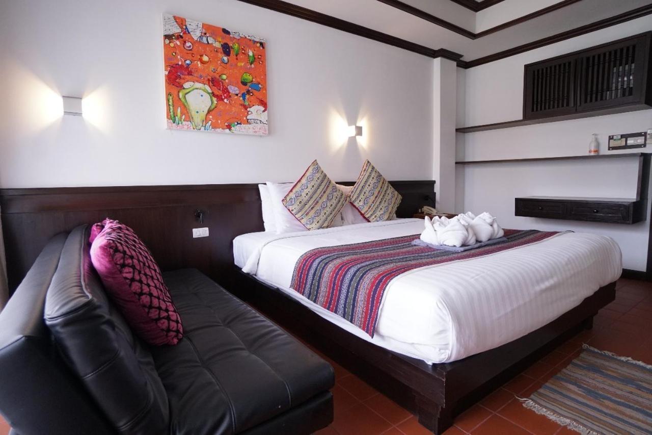 Hotel Baan Huenphen Chiang Mai Zimmer foto